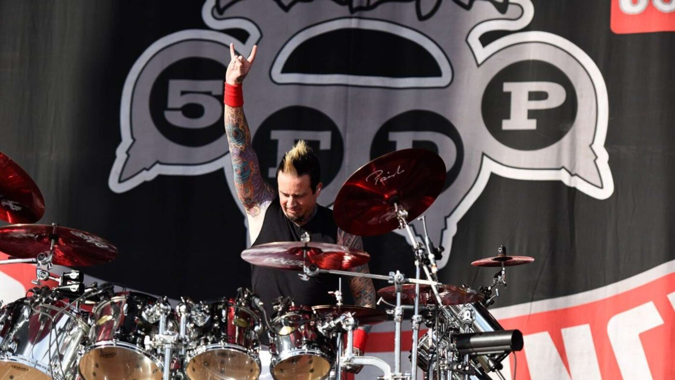 Five Finger Death Punch Ex Drummer Wird Reservepolizist