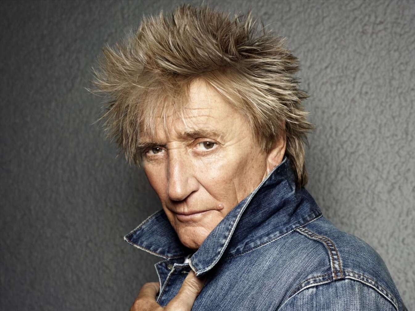 Rod Stewart im Portrait mit Jeansjacke