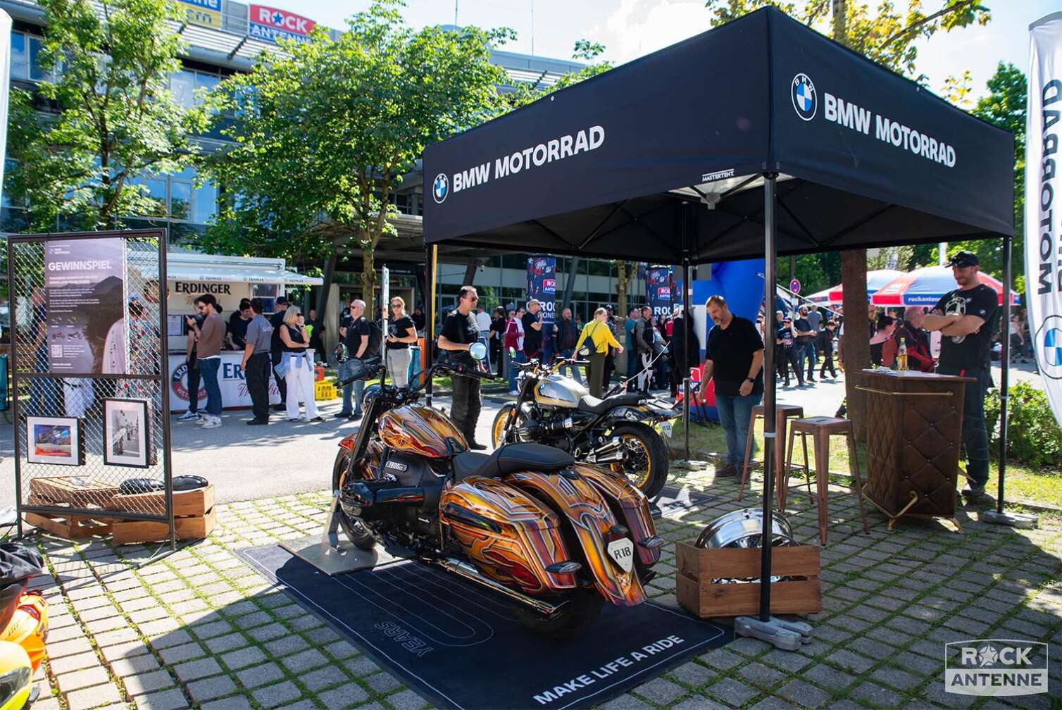 Foto von der ROCK ANTENNE Motorradtour 2024 - Eindrücke von der After Tour Party am ROCK ANTENNE Funkhaus in Ismaning