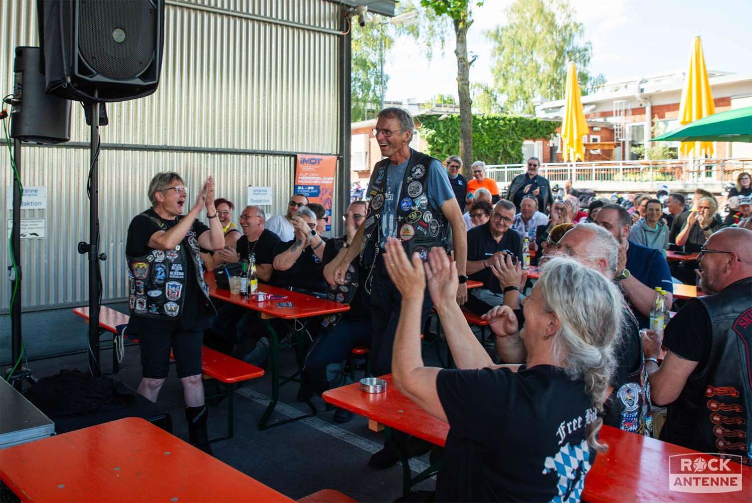 Foto von der ROCK ANTENNE Motorradtour 2024 - Eindrücke von der After Tour Party am ROCK ANTENNE Funkhaus in Ismaning