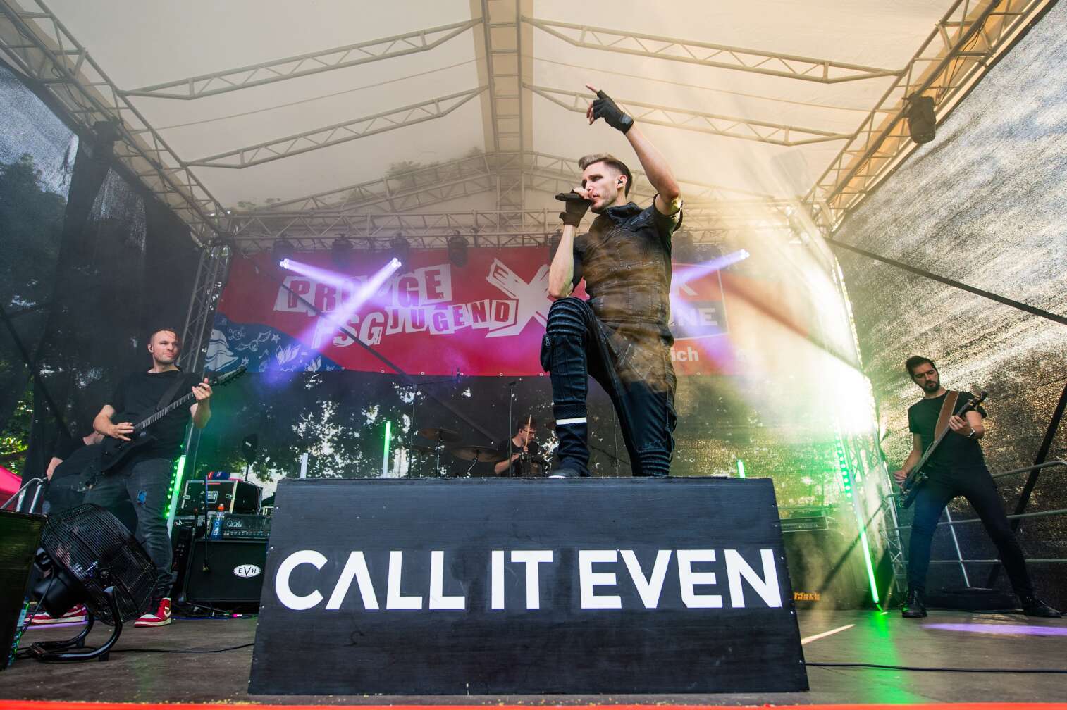 Stimmungsbilder von der FSG Pro-Ge Jugend x ROCK ANTENNE Österreich Bühne am Wiener Donauinselfest 2024