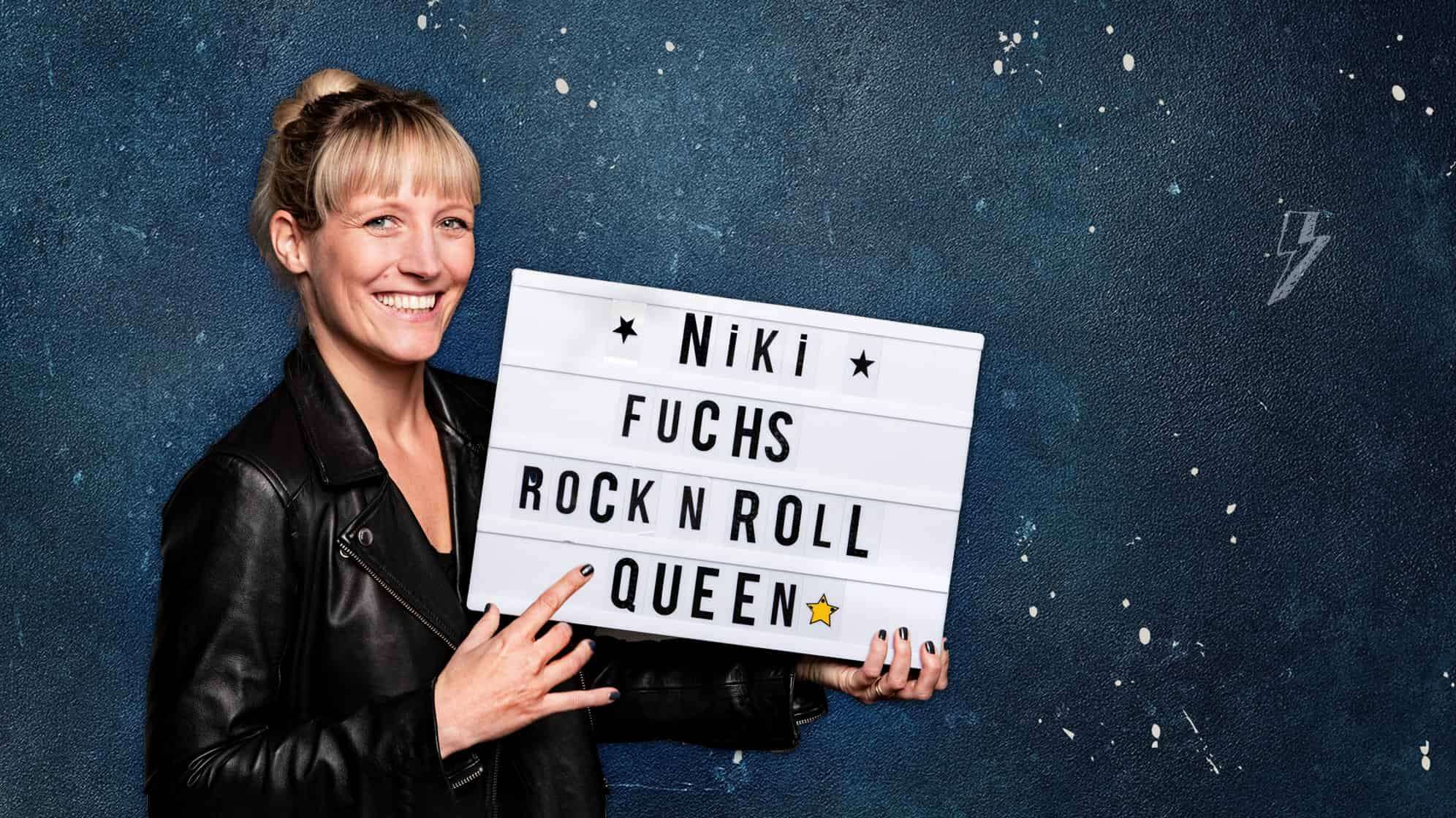 Teamfoto von ROCK ANTENNE Österreich Rock n Roll Queen und Station Managerin Niki Fuchs