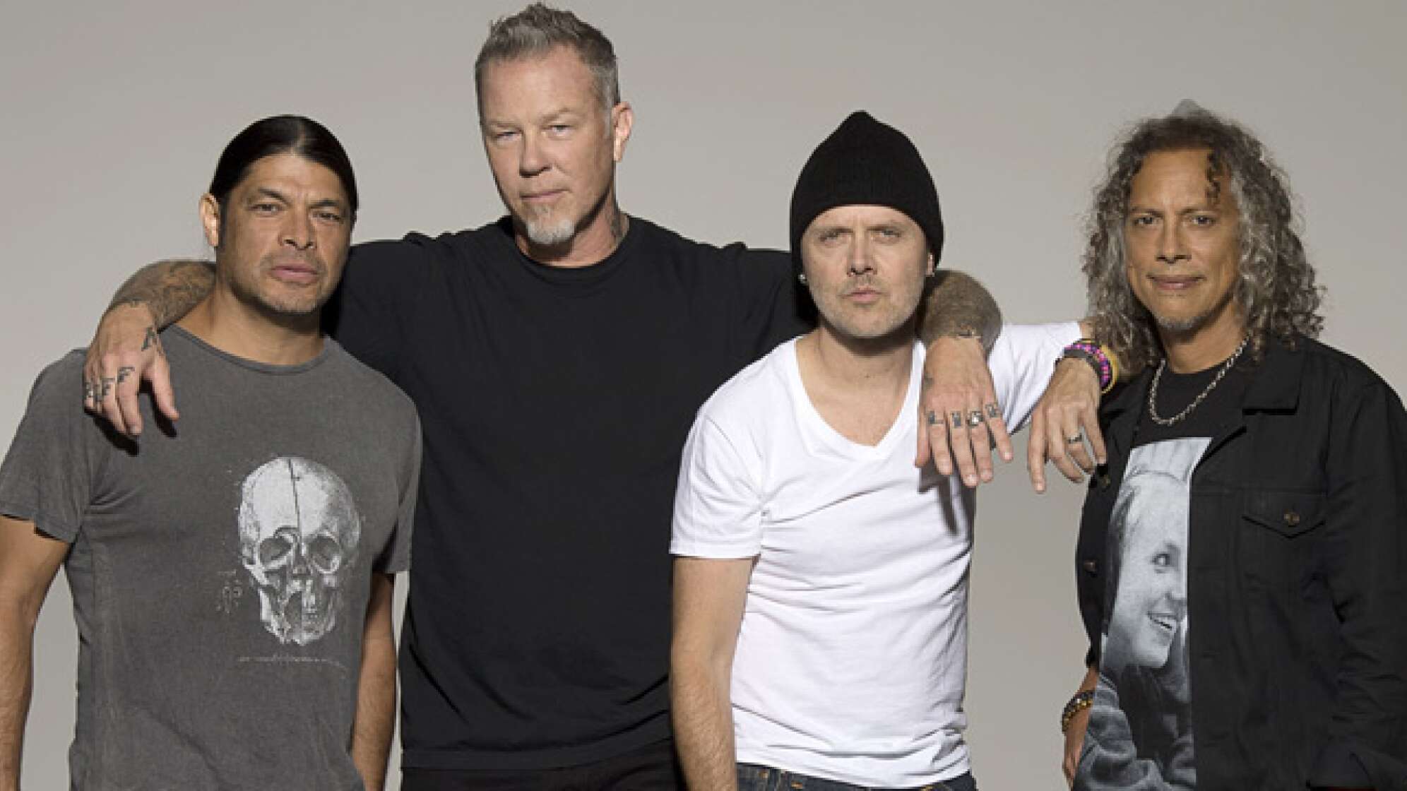 Metallica haben sich in den Armen